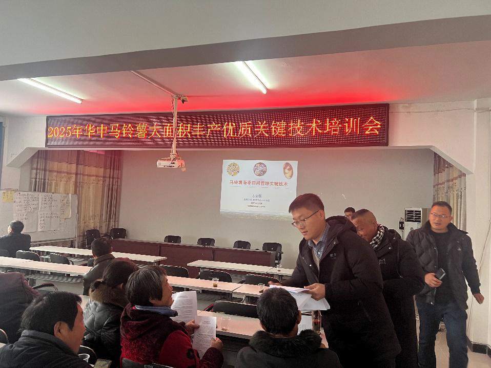 163740802.jpg 163740802.jpg