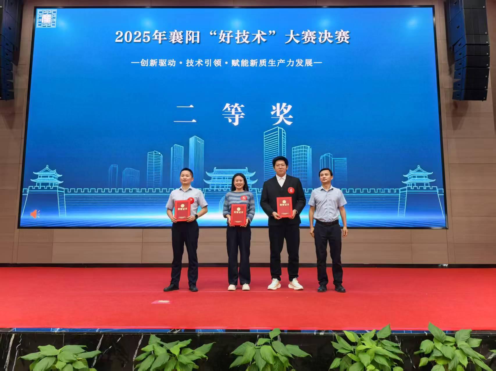 093400718.jpg 093400718.jpg