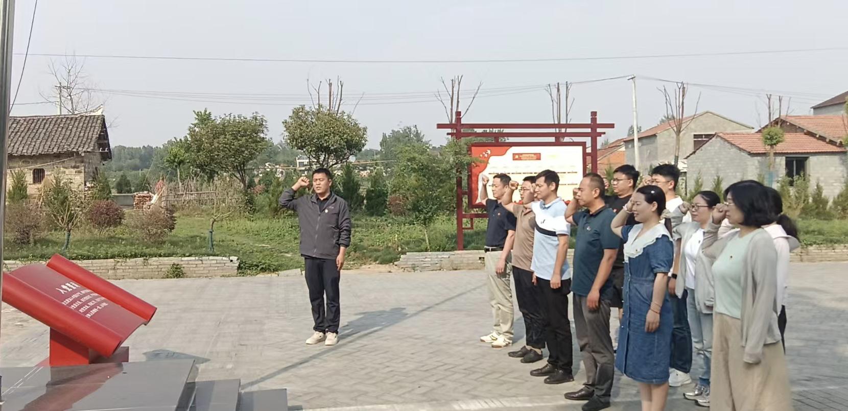 165041778.jpg 165041778.jpg